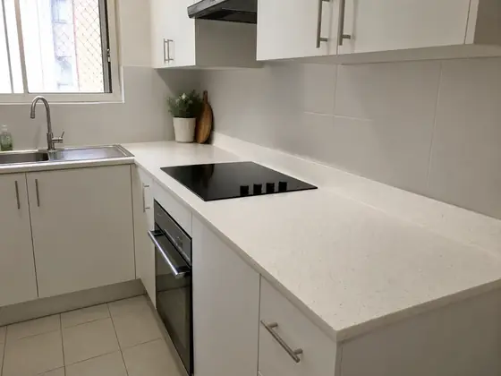 Trabajo realizado en Purastone Terrazo White — obra de Granimar, marmolería en Lanús y Hudson