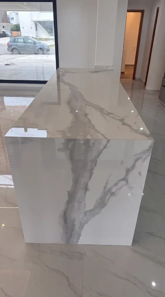 Trabajo realizado en Sinterium Abu Dhabi Mate — obra de Granimar, marmolería en Lanús y Hudson